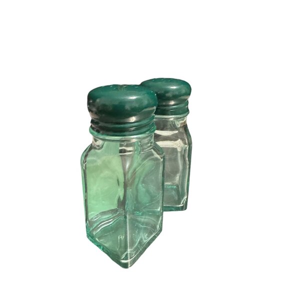 Vintage GEMCO Glass Salt & Pepper Shaker Set 2-Piece Green Tint Square Design - Picture 2 of 6